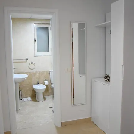 Click - アパート *