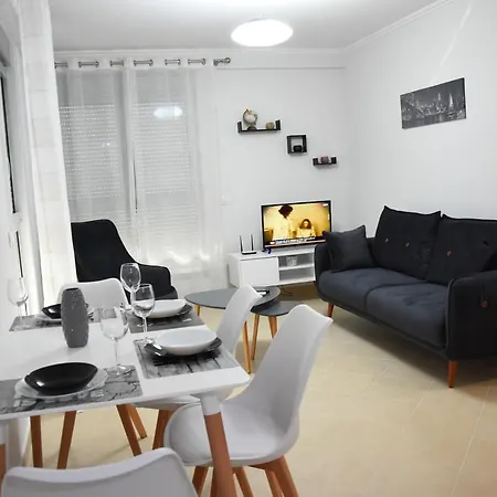 Click - アパート *