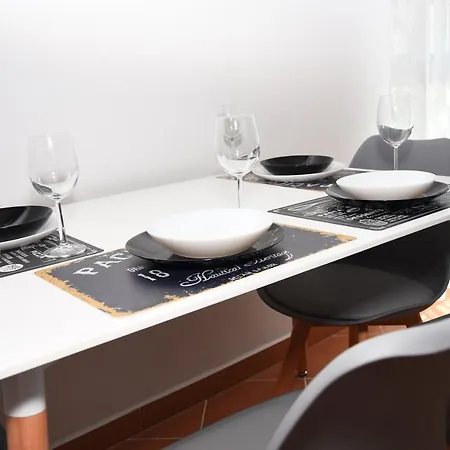 アパート Click - ティラナ