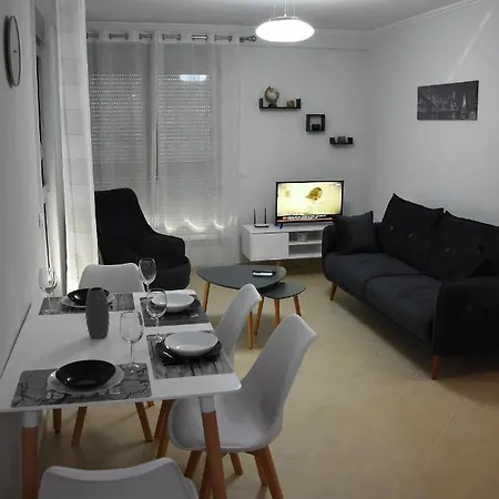 Click - ティラナ