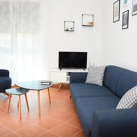 Click - * ティラナ